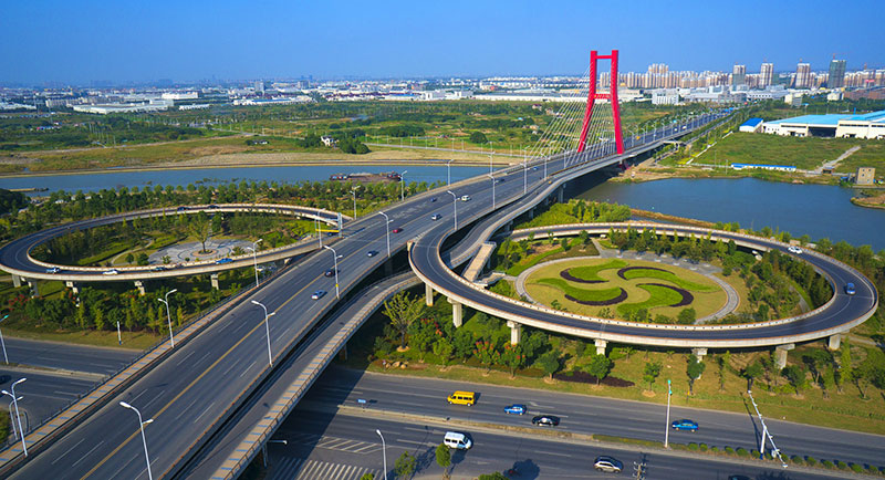 运河大桥两岸.jpg