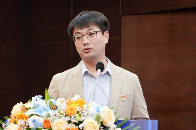 14.海南洋浦经济开发区投资促进局局长助理张治瑞作营商环境推介.jpg
